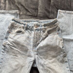American Eagle Outfitters Light Blue strigid Jeans